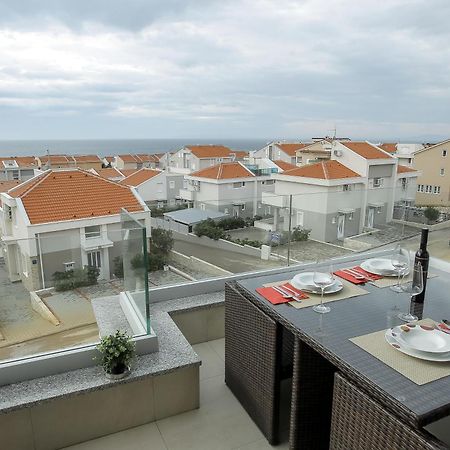 Apartments Tomana Новаля Екстер'єр фото